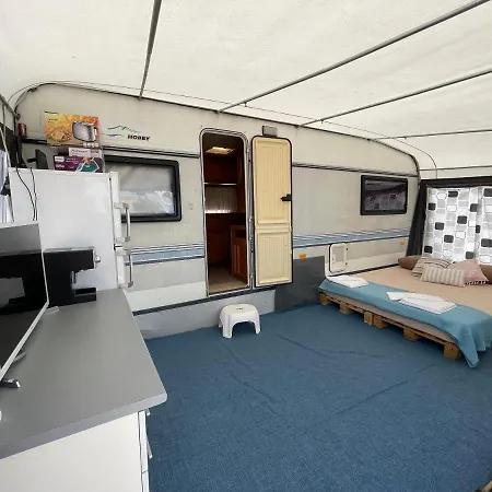 Campeggio Caravan Logatero *